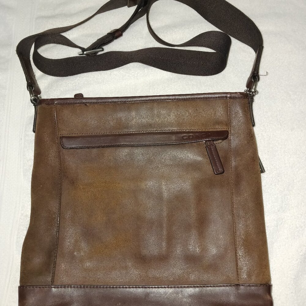 Coach "Camden Leather Tech Crossbody" F70920